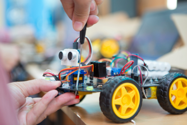 Learn Robotics Programming – 4 Key Languages to Know